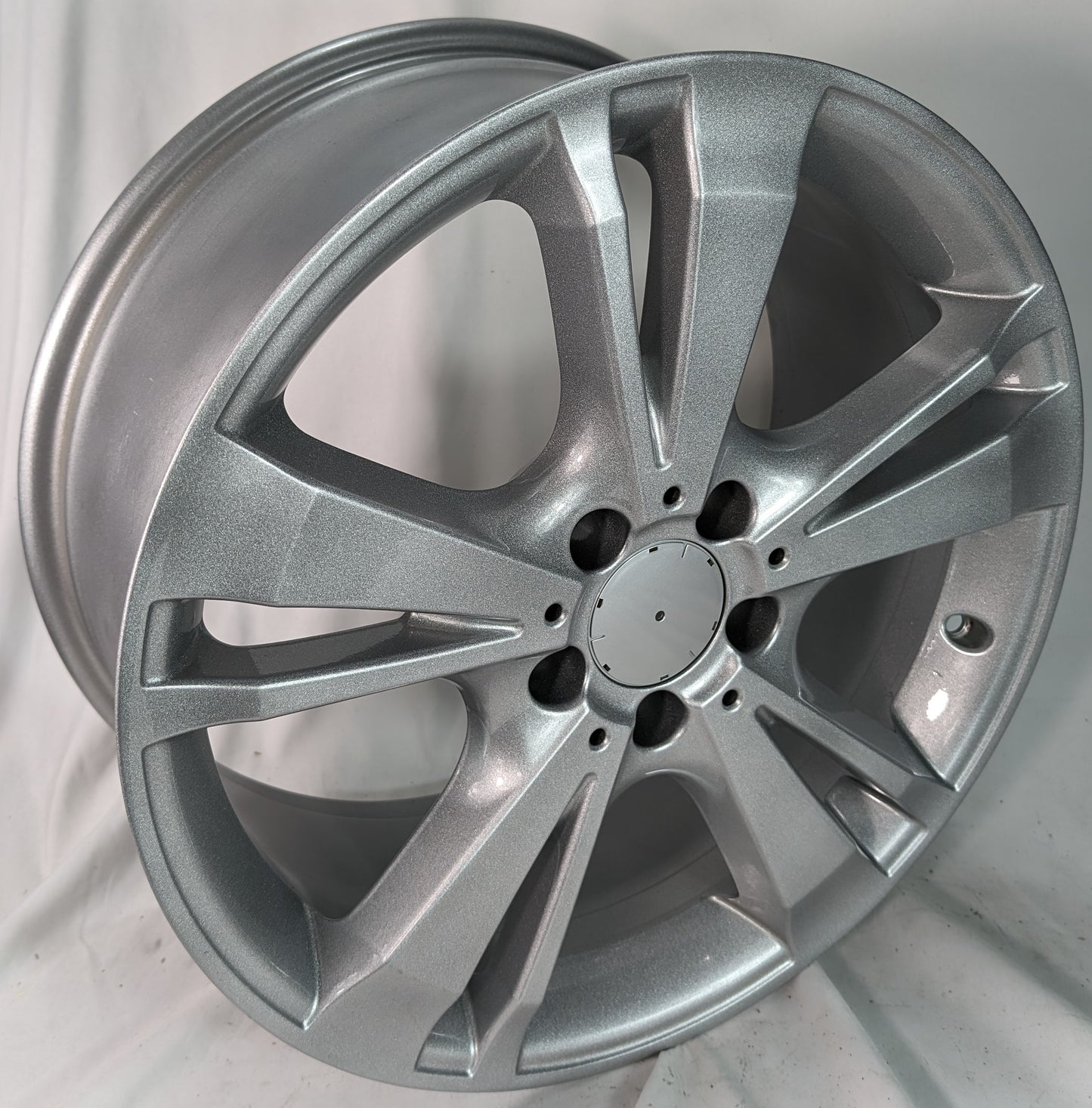 Set 4 - 18" OEM Mercedes-Benz Factory Wheels A2124013102 A2124013202 18" x 8.5" / 18" x 9" E300 E350 E400 E500 2010-2015