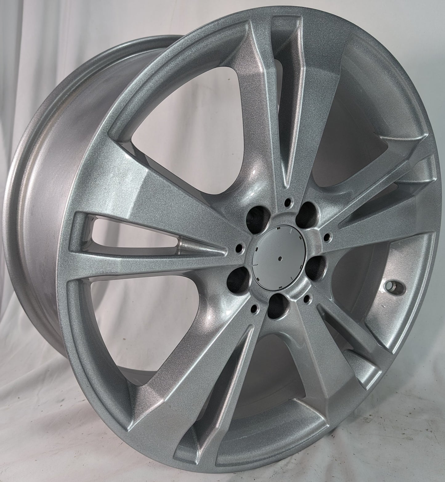 Set 4 - 18" OEM Mercedes-Benz Factory Wheels A2124013102 A2124013202 18" x 8.5" / 18" x 9" E300 E350 E400 E500 2010-2015