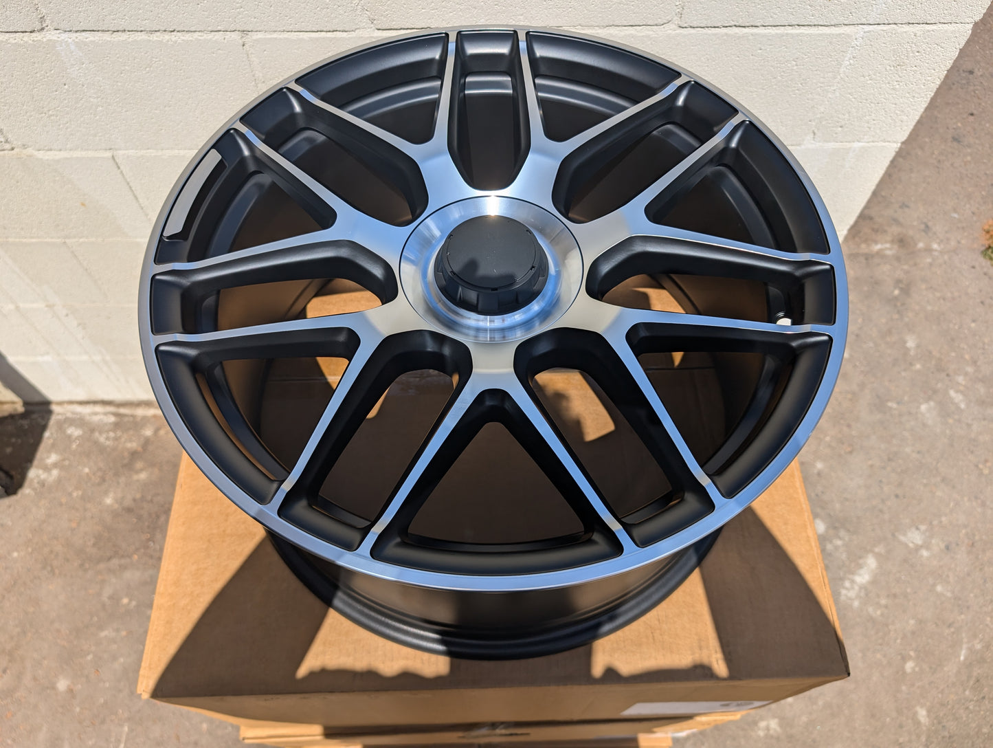 Style 424, 19x8 & 19x9, Black/Machined, Set of Four